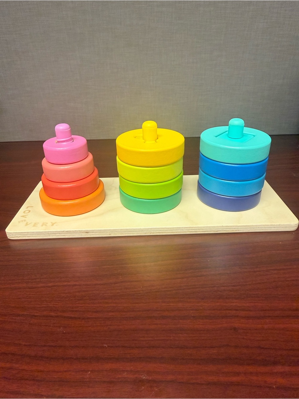 Lovevery twist and pivot puzzle